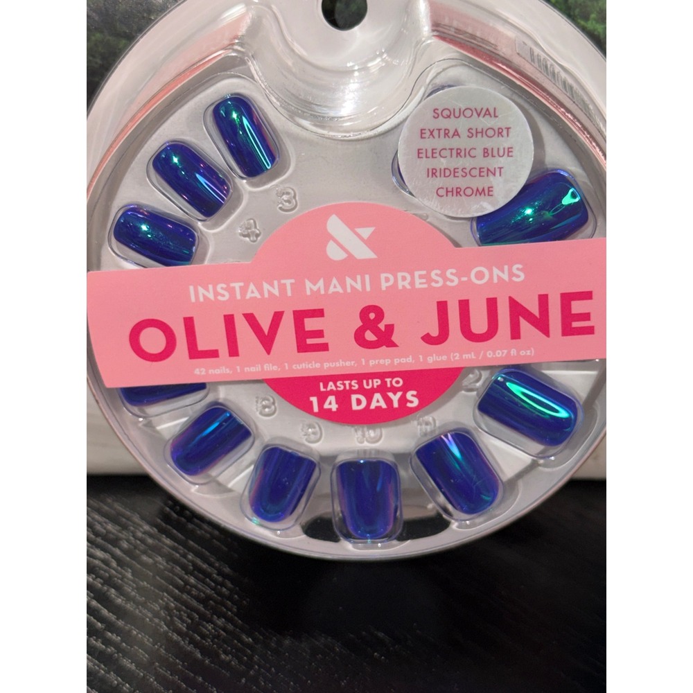 Olive & June Electric Blue Iridescent Chrome Instant Mani Press-On Nails X-Short